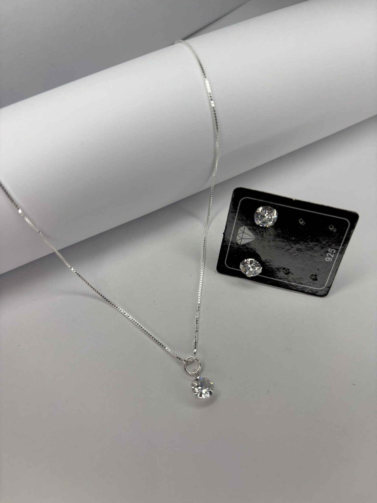Conjunto Colar + Brinco Ponto de Luz